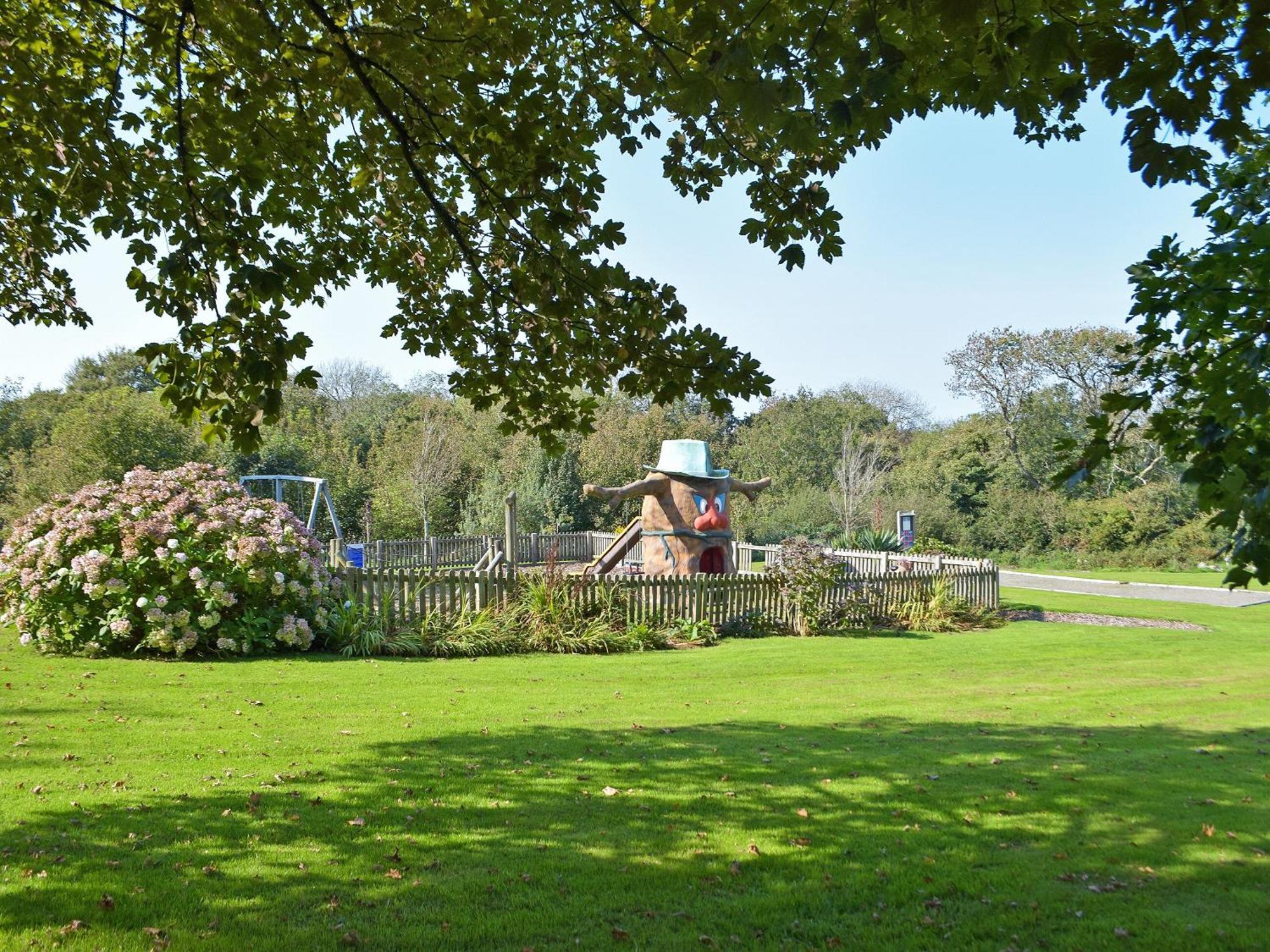 Keepers Nook - Dinas Country Club Villa Exterior photo